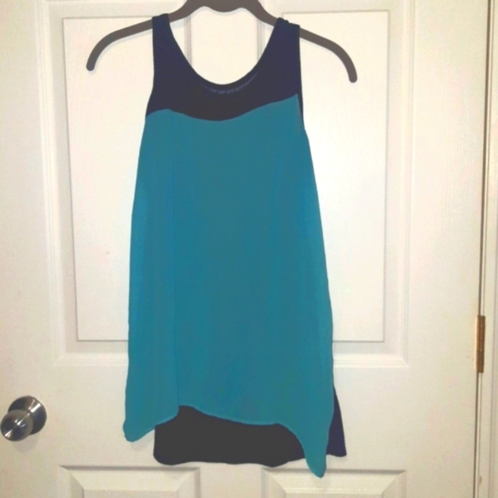 (M)🆕️🌷Candy Couture🌷 Sleeveless Hi/Low Asymmetrical Tunic Top💚 Ptp19"×L28